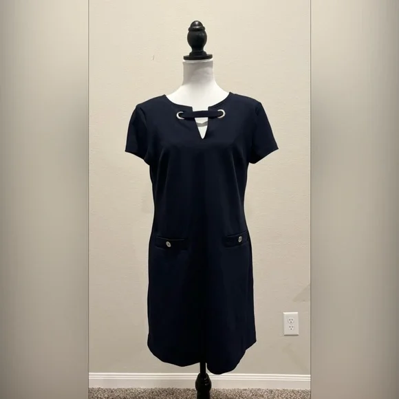 tommy hilfiger women's classic scuba crepe two pocket dress Size 16 Green Tommy Hilfiger Women's Classic Scuba Crepe Two faux-Pocket  Sheath